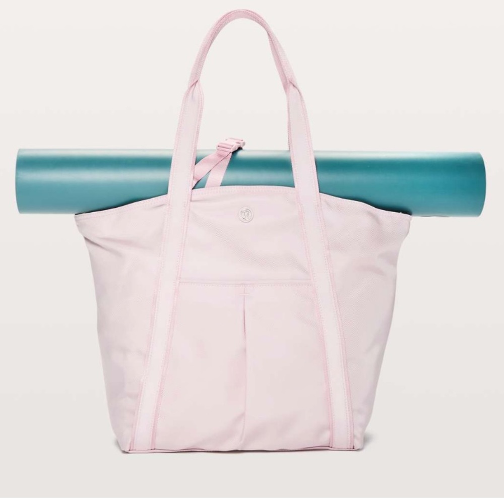 Lululemon Live Free Tote